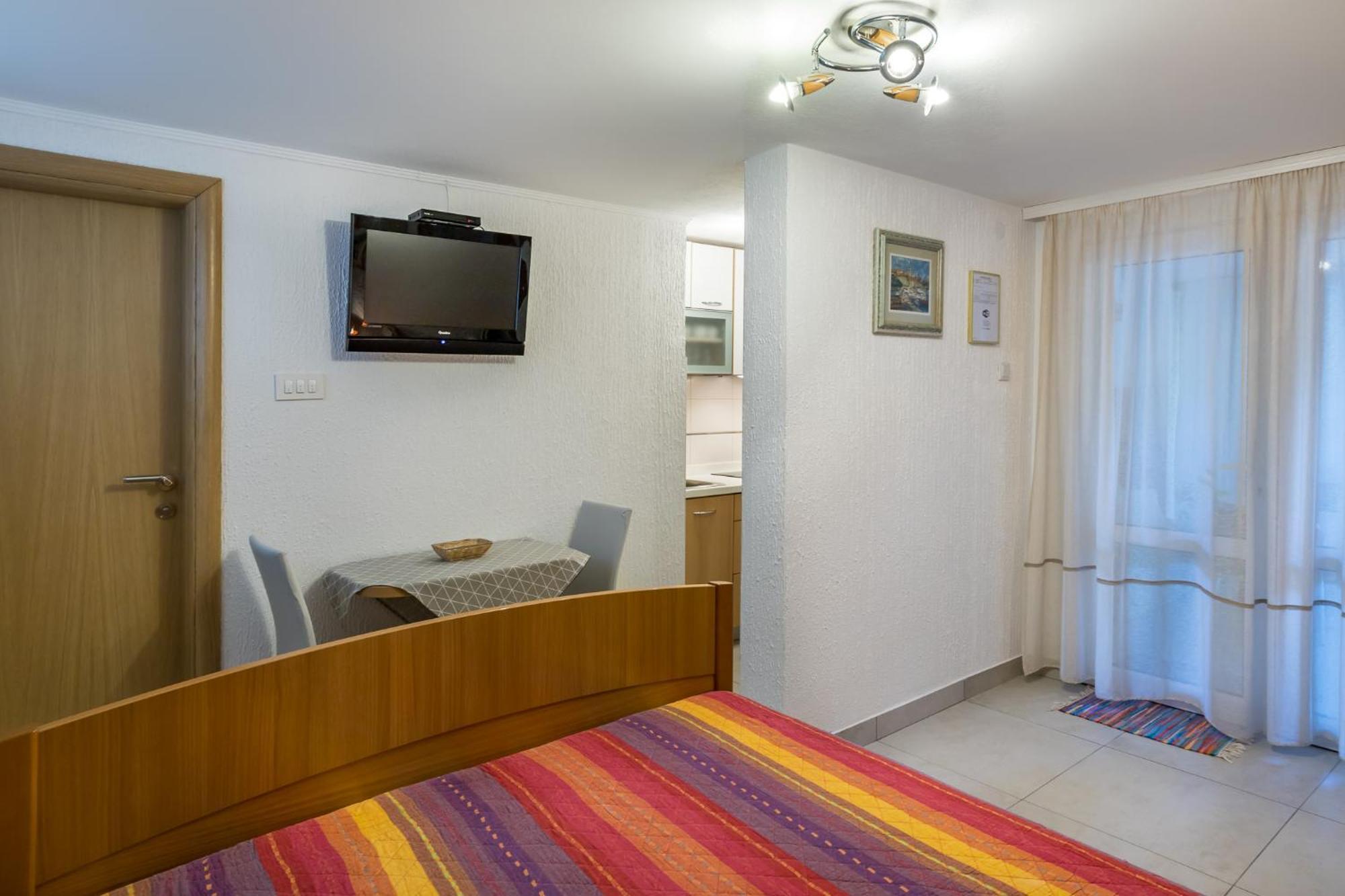 Apartment Nadica *