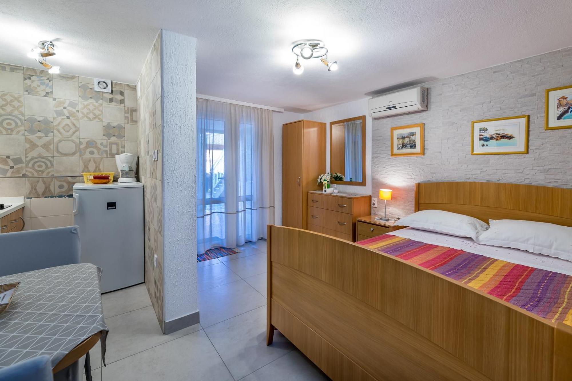 Nadica Apartment *