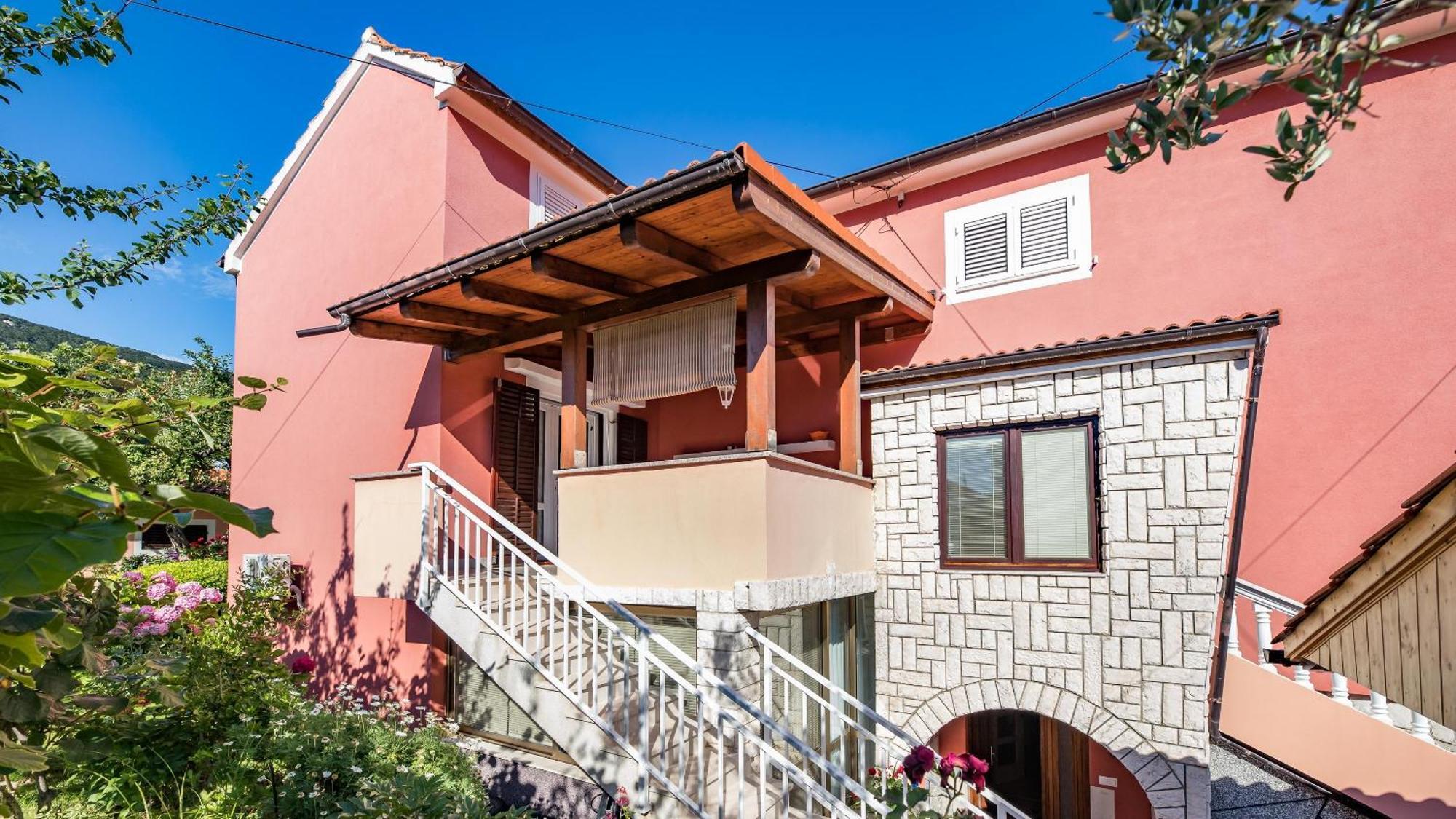 Nadica Apartment *